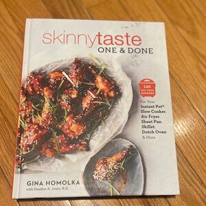 📚 Skinnytaste One and Done – Excellent Condition!